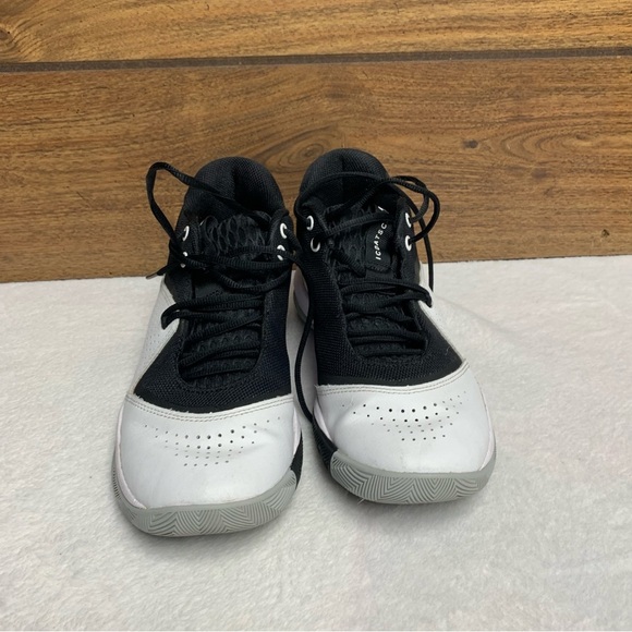 Under Armour Men’s SC Black and White Sneakers size 8 in EUC - Picture 7 of 7